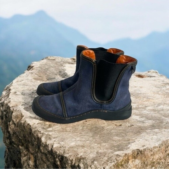 TCHOCO Blue Suede Chelsea Ankle Boots Women’s Sneakers Booties Size 6 - Picture 3 of 11